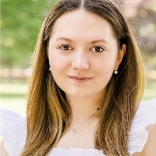 Headshot of Julia Turnbull