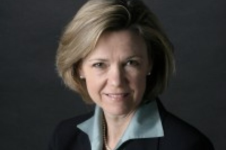 Pell Center-SIPs-people-Dana Priest.jpg